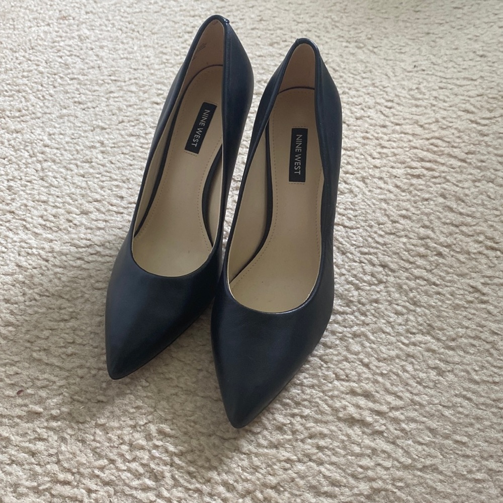 NINE WEST EZRA POINTY TOE PUMPS BLACK LEATHER
